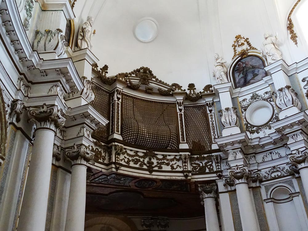 Noto Chiesa di Santa Chiara interno