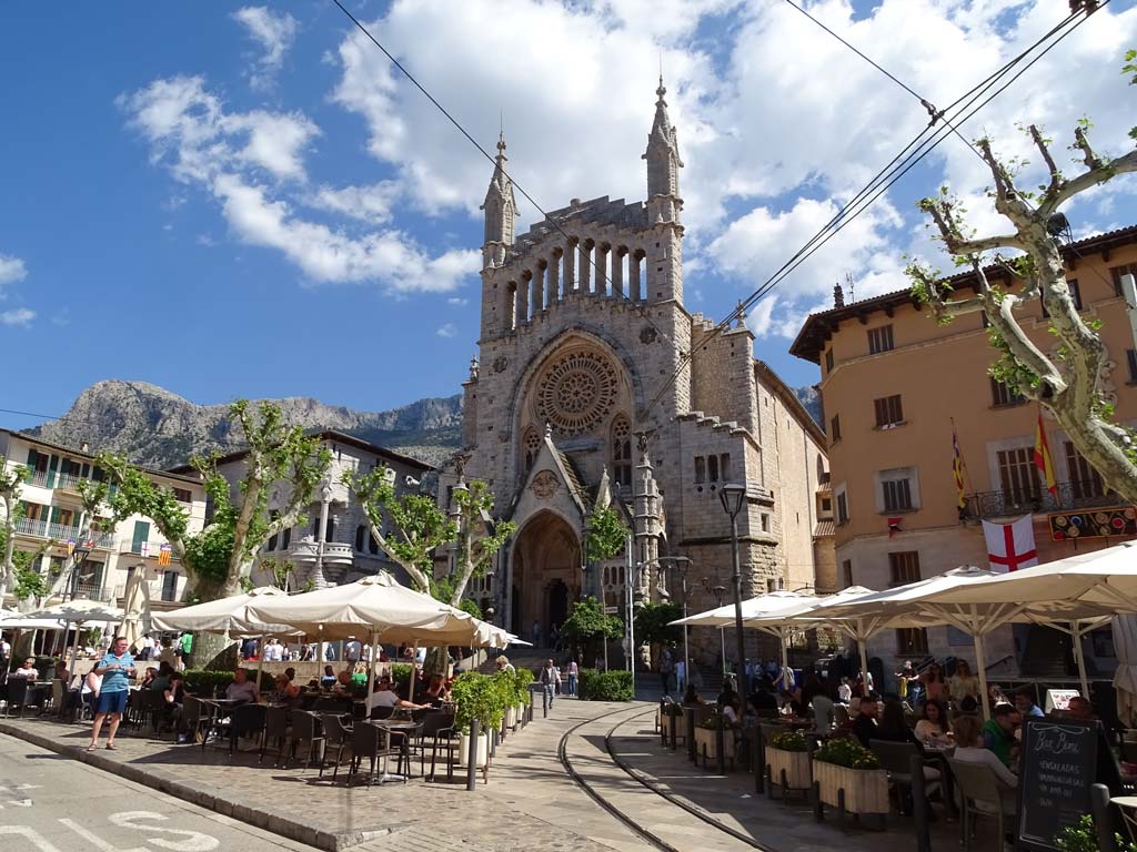 Cosa vedere a Maiorca: il centro di Sóller